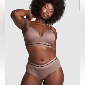 Victoria’s Secret Pink Logo Hipster Underwear Panty. NWT